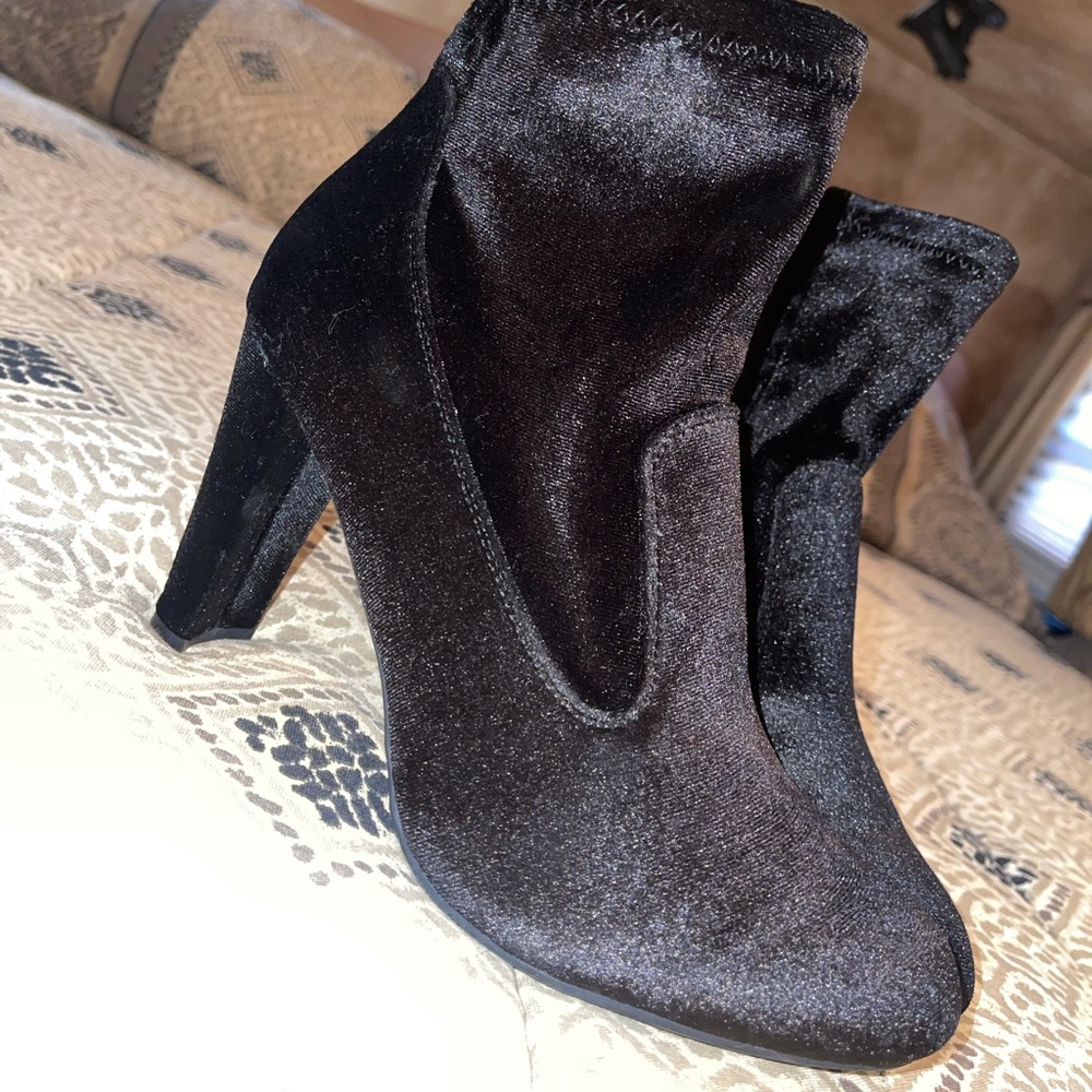 Black Velvet Booties - Picture 2 of 11